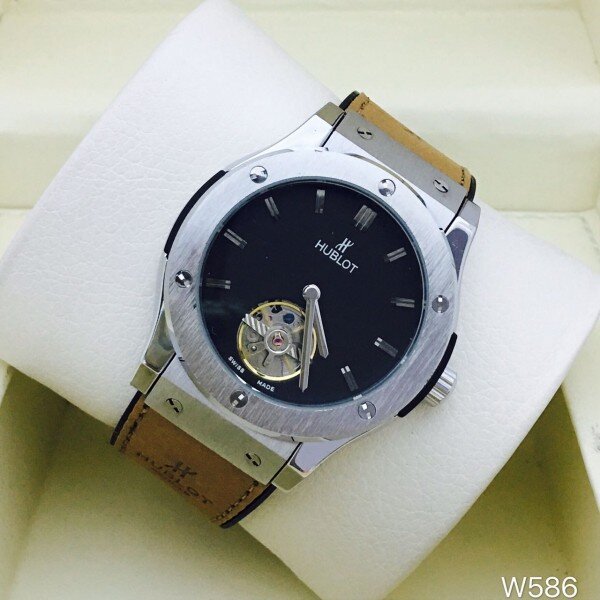 Hublot (EL8335)
