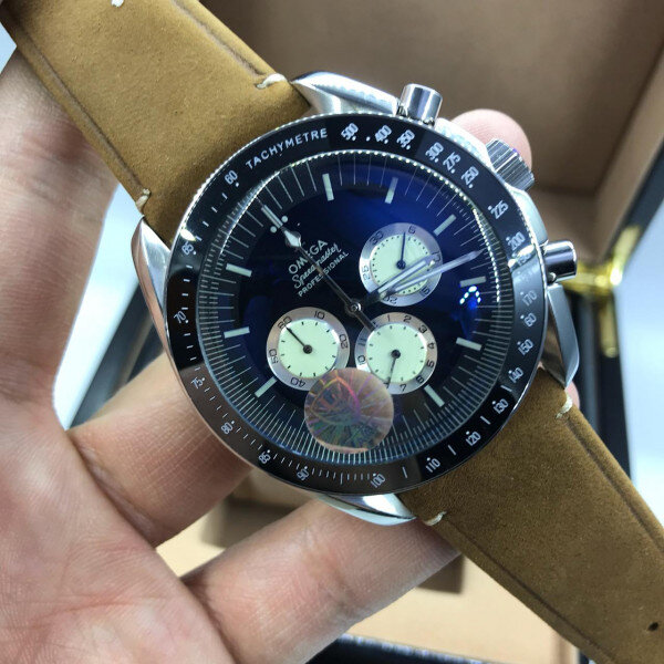 Omega (EL10515)
